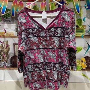 Croft & Barrow Pink and Black Paisley Blouse size 1 X. Ptp is 25.